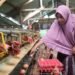 Ibu Rumah Tangga Bojonegoro Raup Untung dari Usaha Ternak Ayam Petelur di Rumah